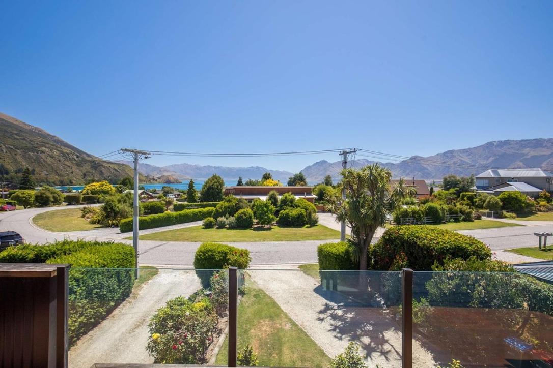 Views On Parry - Lake Hawea Holiday Home Exterior foto